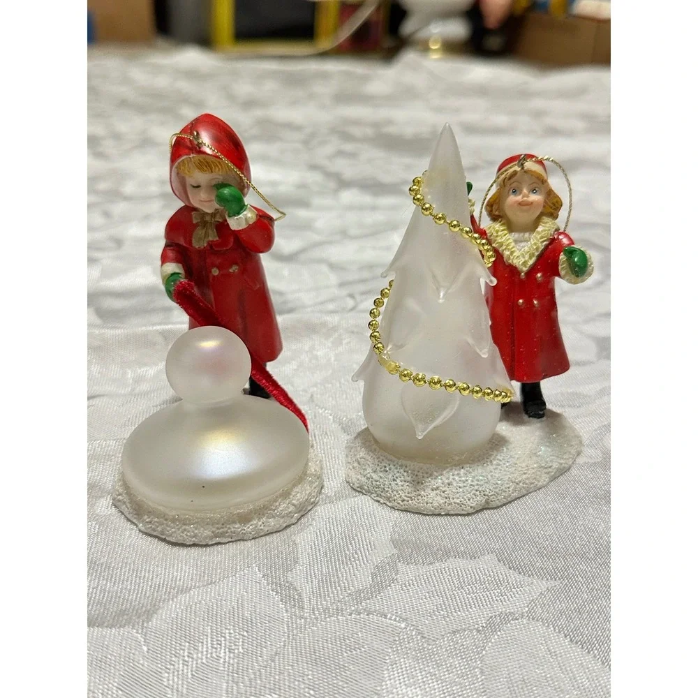 Unbranded Christmas Figurines Set 2 OS Red‎ Excellent Frosted Tree Snowman Girl